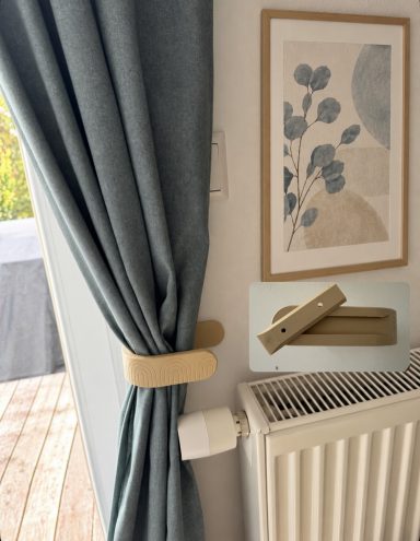 Gardinenhalter mit verdeckter Wandbefestigung